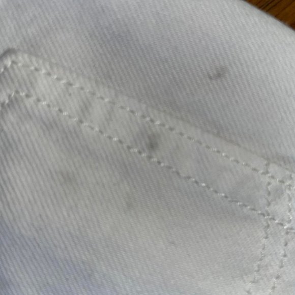 Levi's Ribcage Shorts - Picture 3 of 3